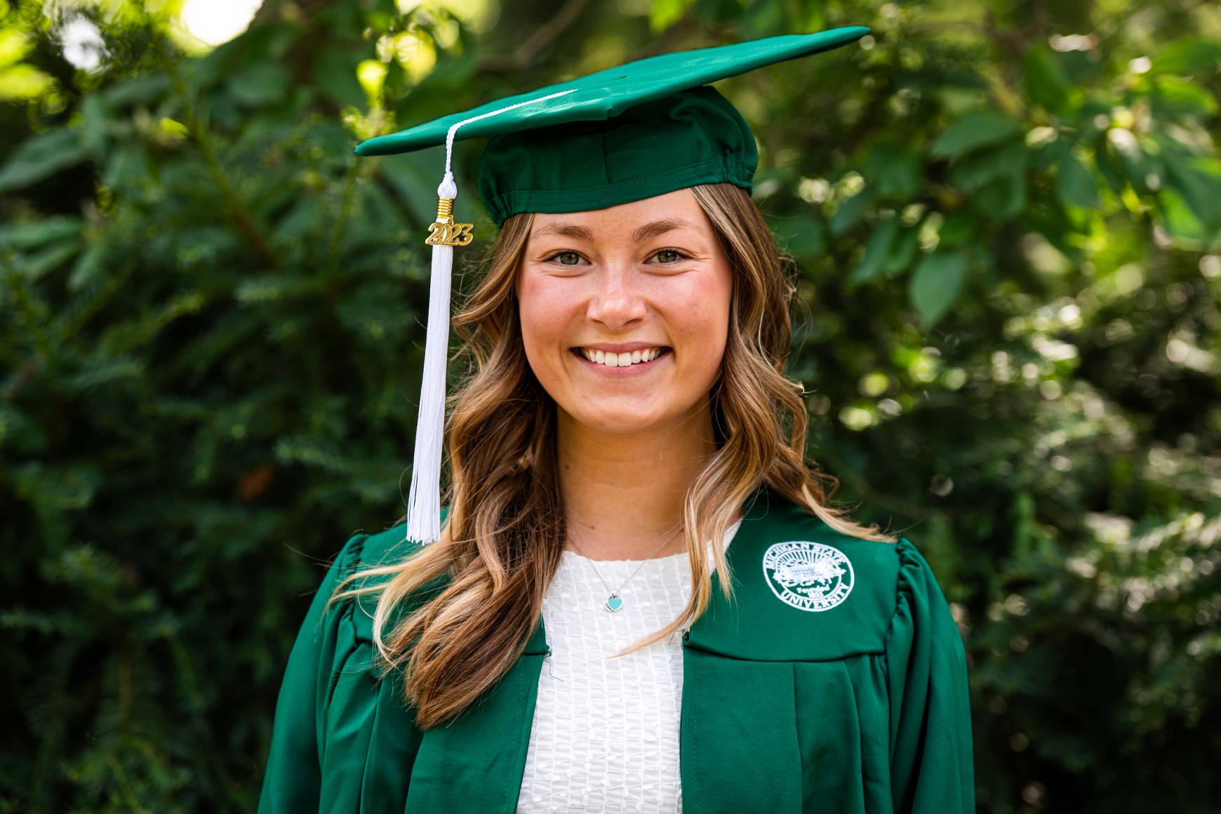 Read more about the article Graphic Design Student Graduates with 4.0 GPA, Receives Board of Trustees’ Award