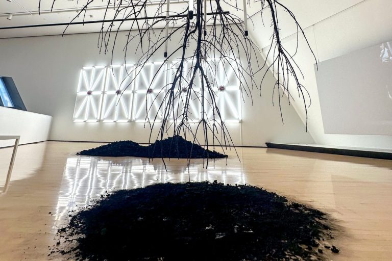 Read more about the article Artistic Work Explores Connection Between Spirituality and Tech Innovation