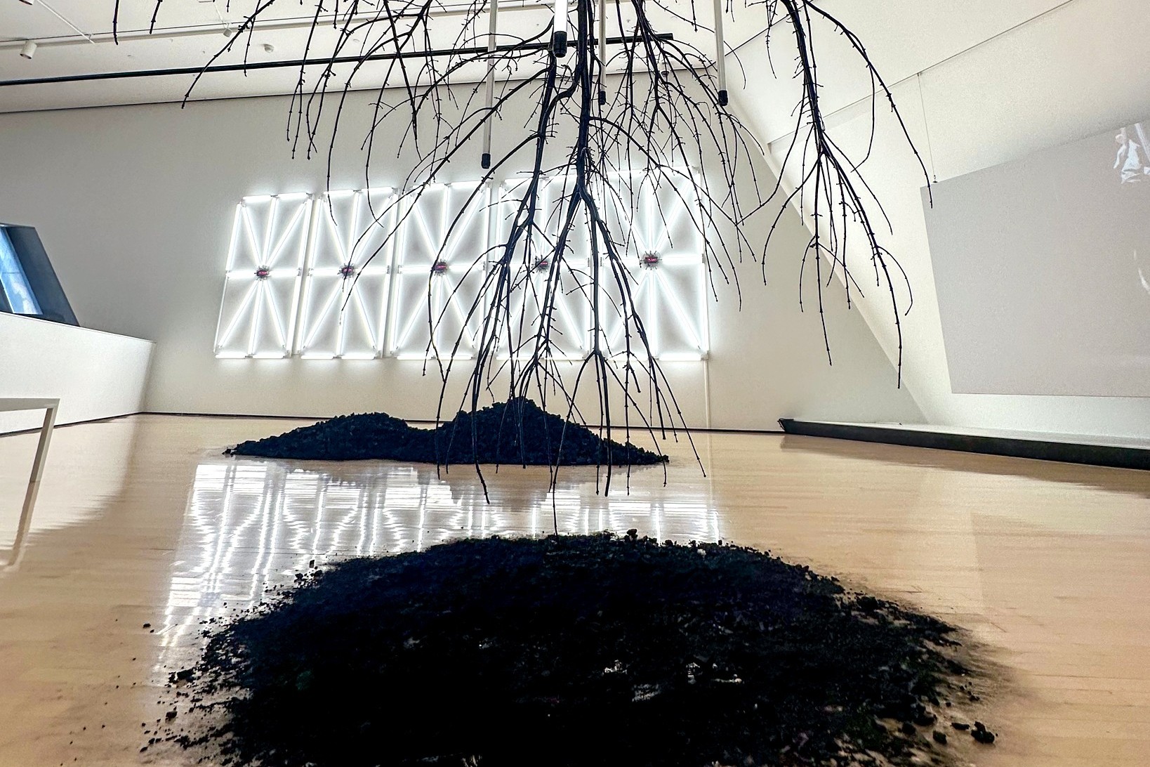 Read more about the article Artistic Work Explores Connection Between Spirituality and Tech Innovation