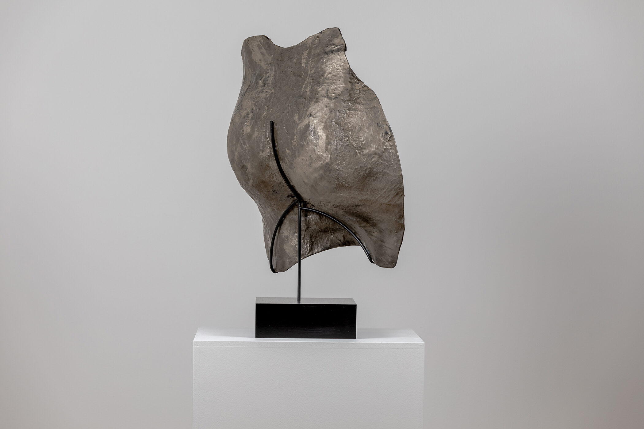 Spartan Skin (Rear); Cold-cast nickel silver, pigmented resin, acrylic paint, pigmented wax medium, steel, dyed walnut; 19 1⁄2” x 21 3⁄4” x 9”; 24 1⁄4” x 21 3⁄4” x 9” (with base)